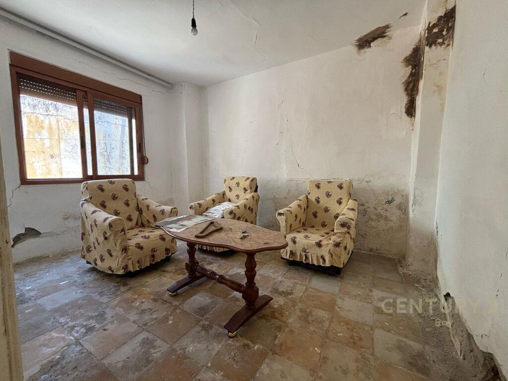 SHITET SHTEPI PRIVATE NE QENDER TE DURRESIT!!!