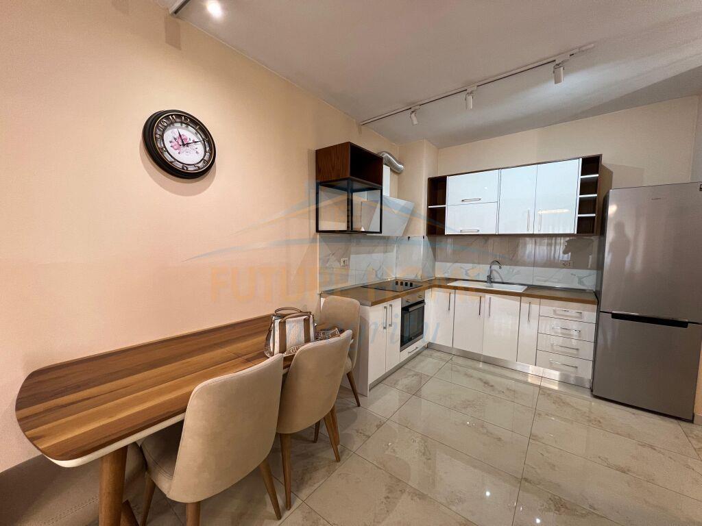 Qera, Apartament 2+1+Post Parkimi, Rruga e Dibrës, Tiranë.