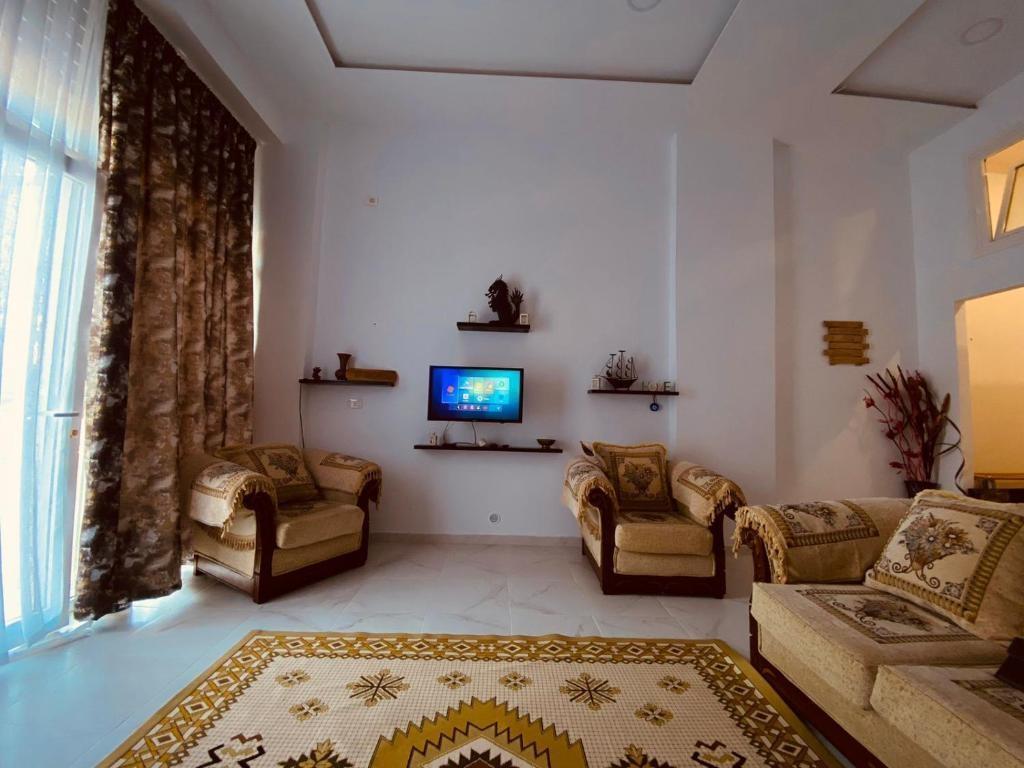 Apartament me qera Durres,Plazh – 0676186725