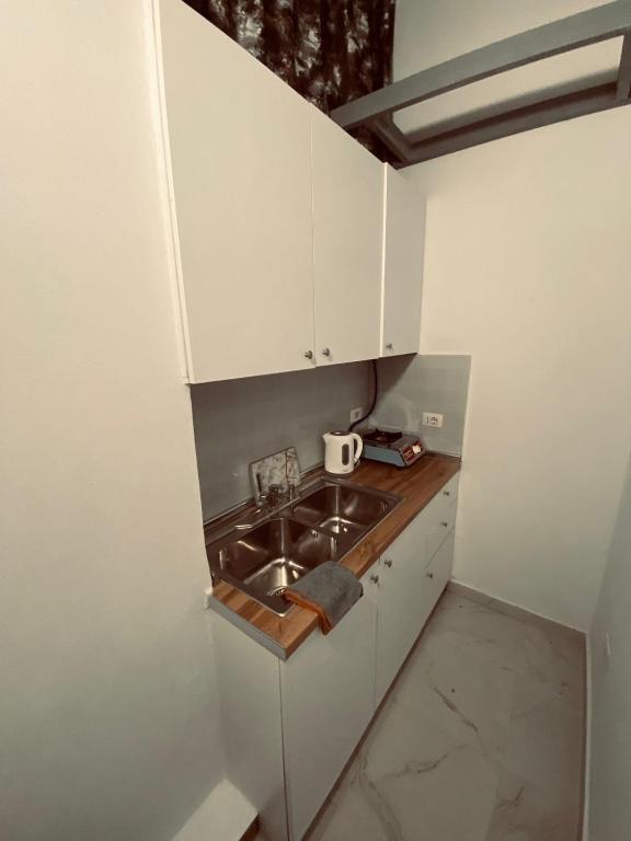 Apartament me qera Durres,Plazh – 0676186725