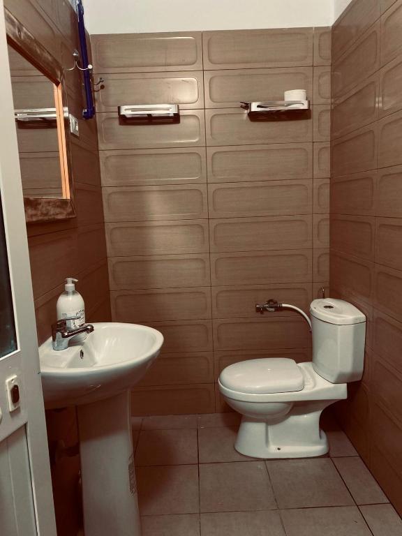 Apartament me qera Durres,Plazh – 0676186725