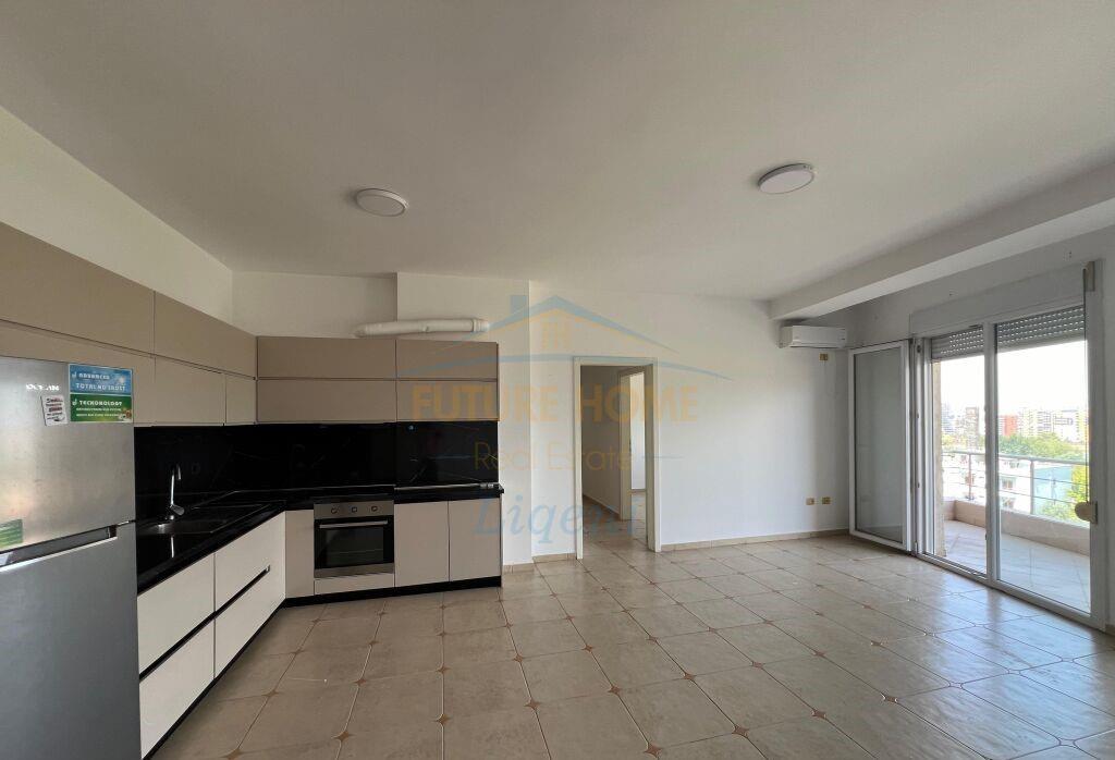 Qera, Apartament 3+1+2, Liqeni i Thate, Tiranë.