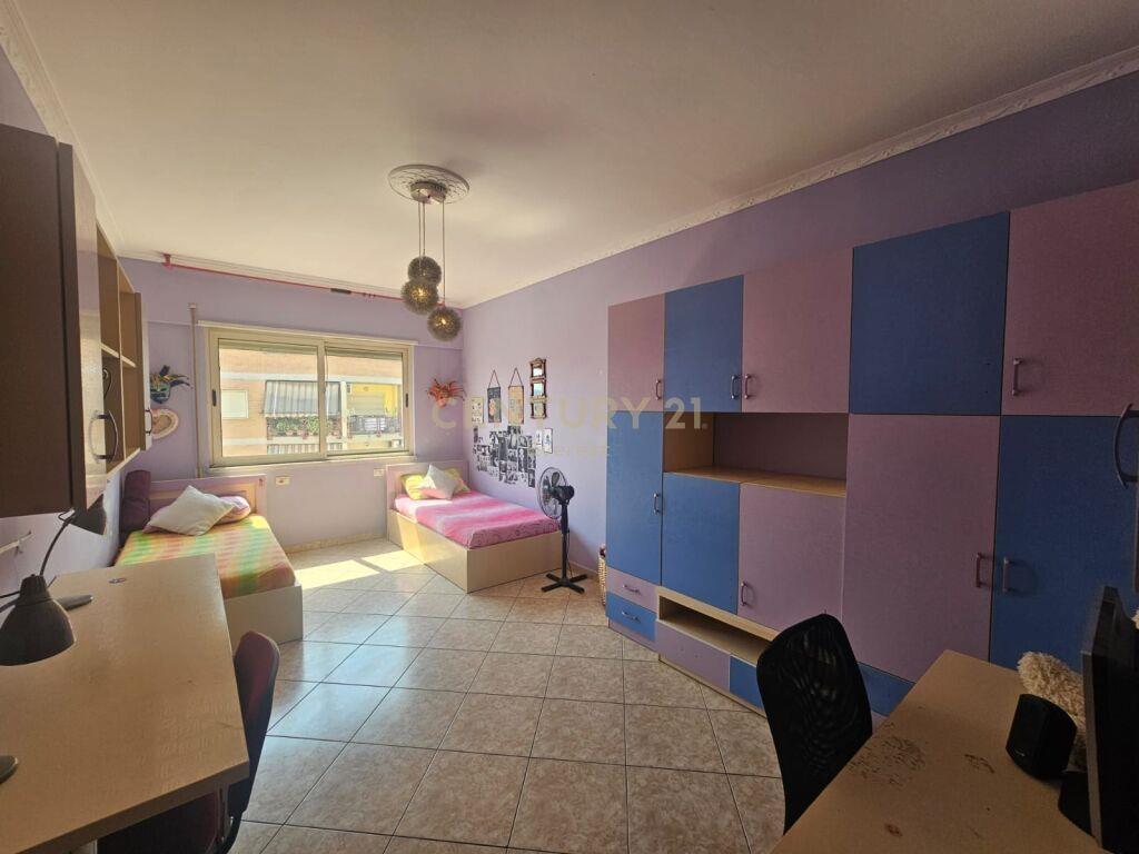 Tek Kompleksi Vizion Plus, Jepet Me Qira Apartament 2+1!!