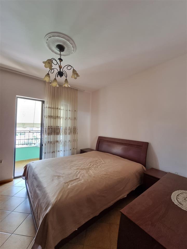 Jepet me Qera Apartament 2+1 ne Qender vetem per 600 Euro