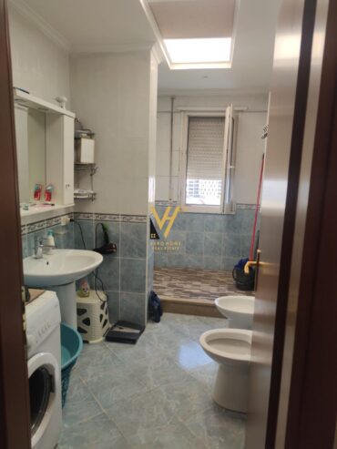 JEPET APARTAMENT 1+1ME QERA TE KRISTALI 600 EURO