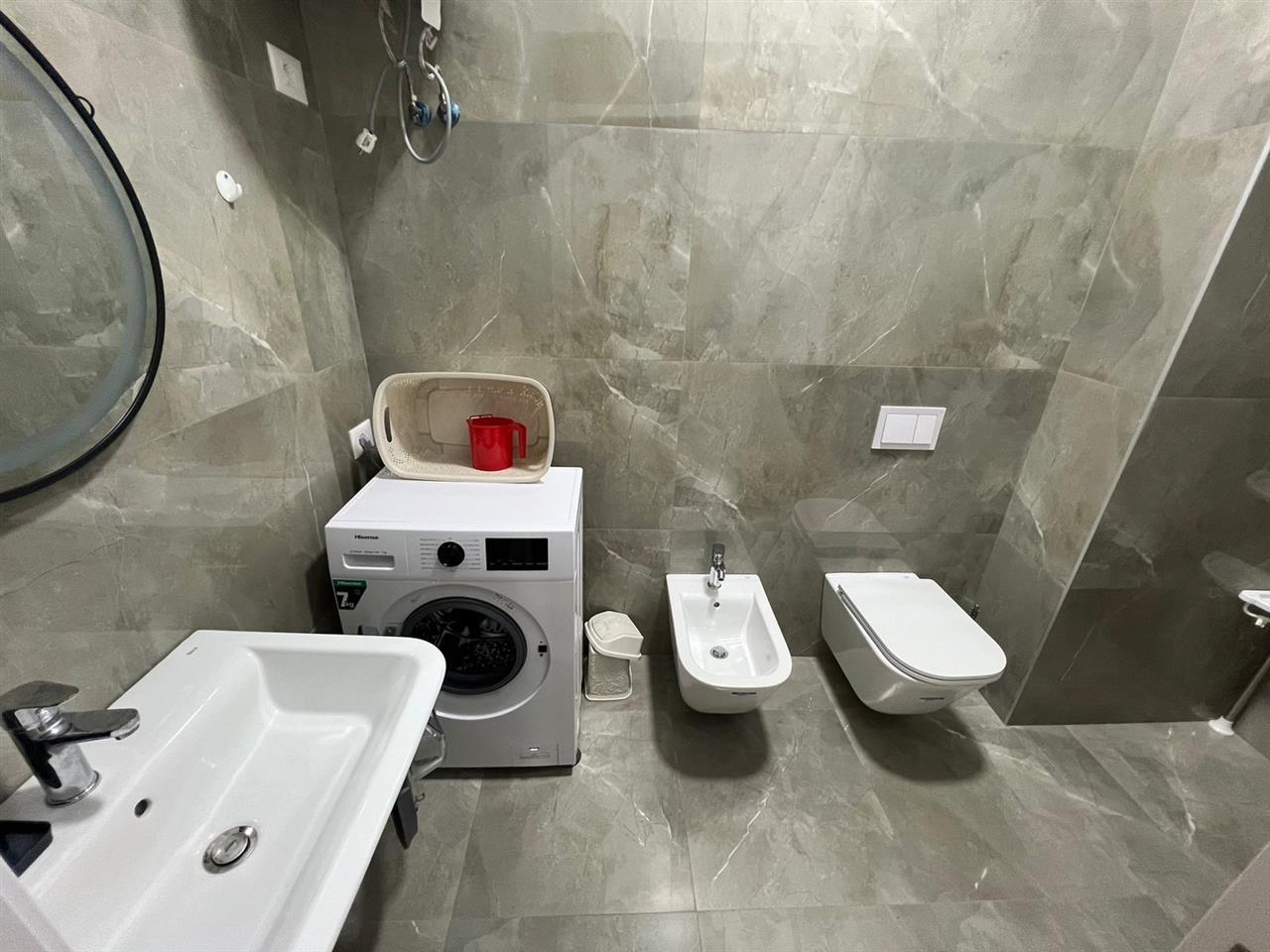 APRTAMENT 2+1 ME POST PARKIMI PER QERA TEK RRUGA E KAVAJES