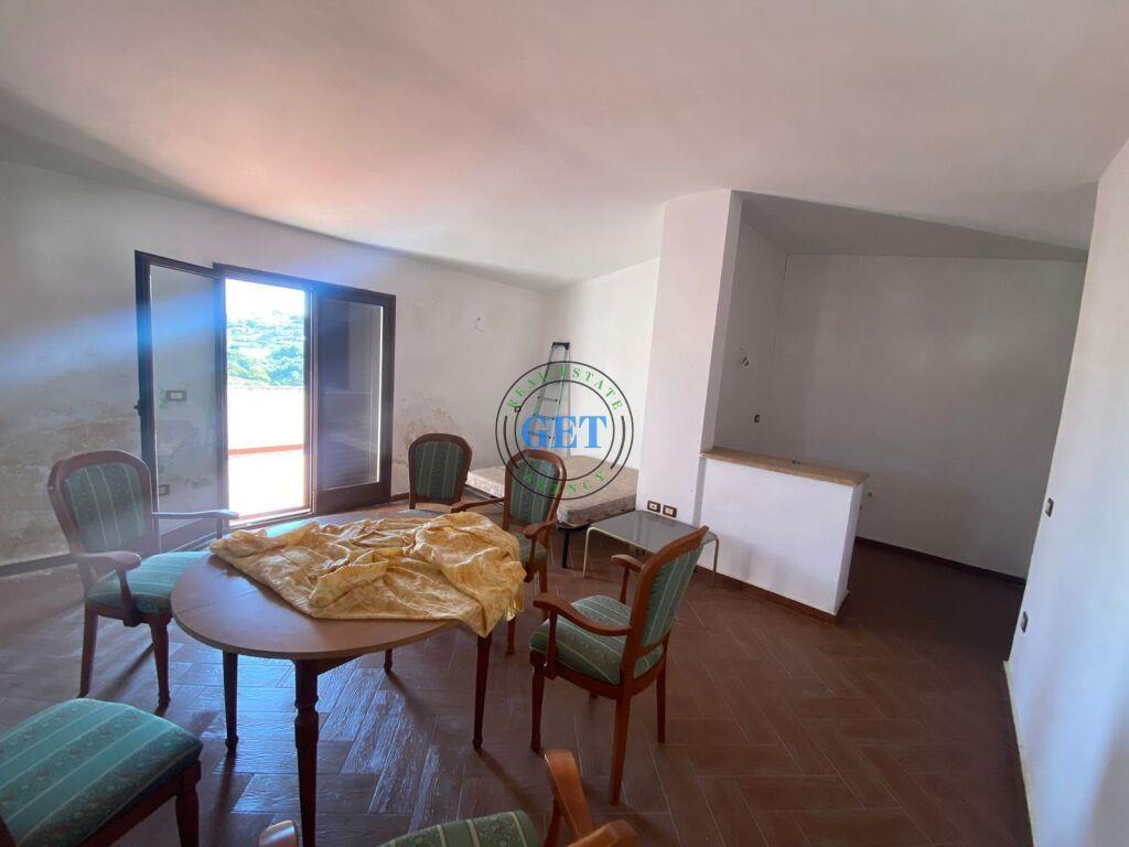 Shitet, Shtepi Private 4- Kateshe, Muzeumi, Durres