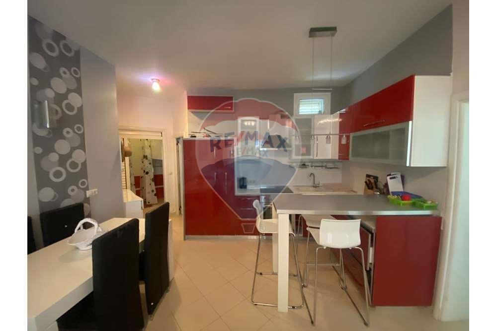 OKAZION APARTAMENT 2+1+2 ME OBORR TEK LURA 1,GJIRI I LALEZIT