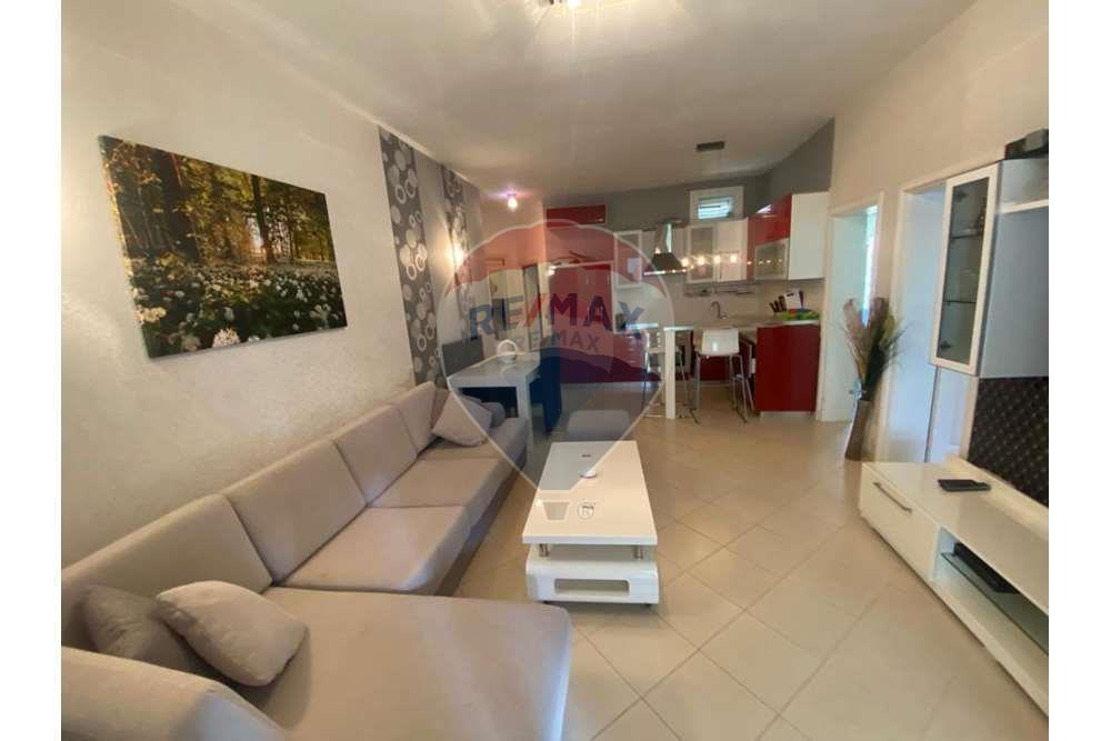 OKAZION APARTAMENT 2+1+2 ME OBORR TEK LURA 1,GJIRI I LALEZIT