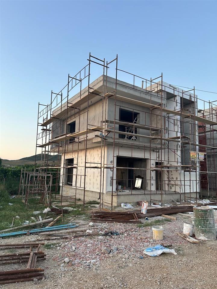 SHITET VILE OKAZION NE GJIRIN E LALEZIT