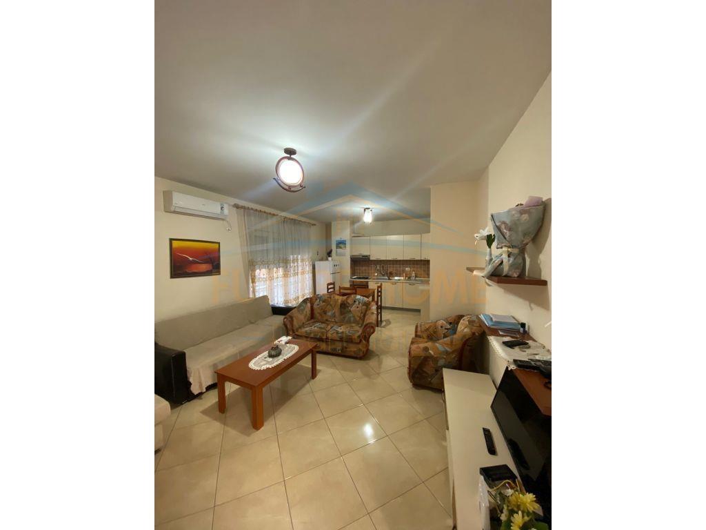 Shitet, Apartament 2+1+2, Kompleksi Kontakt.