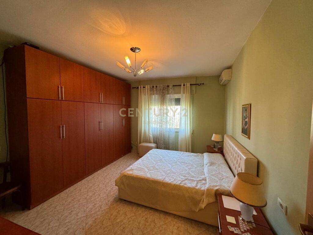 SHITET APARTAMENT 3+1+2 TEK VILA E ZOGUT 157 m2 |175000 €