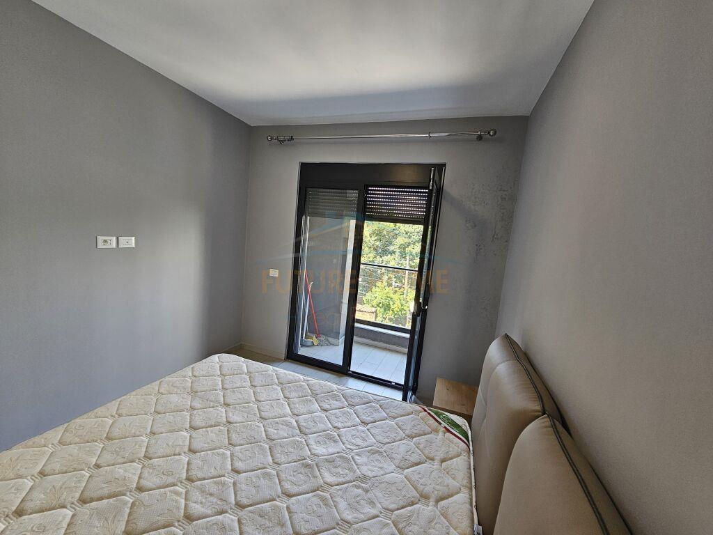 Qira, Apartament 1+1, Rruga 5 Maj, Tirane.
