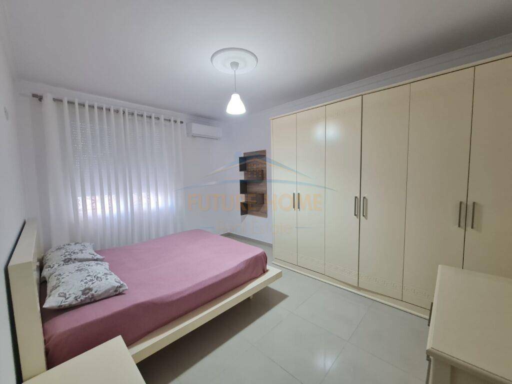 Qera, Apartament 2+1+2+Post Parkim, Xhamia, Kopshti Botanik