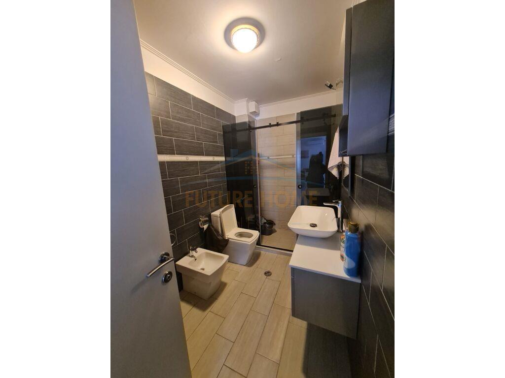 Qera, Apartament 2+1+2+Post Parkim, Xhamia, Kopshti Botanik