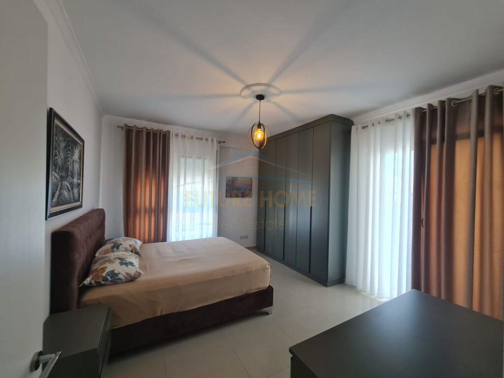 Qera, Apartament 2+1+2+Post Parkim, Xhamia, Kopshti Botanik