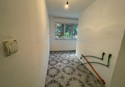 apartament + dyqan ne shitje