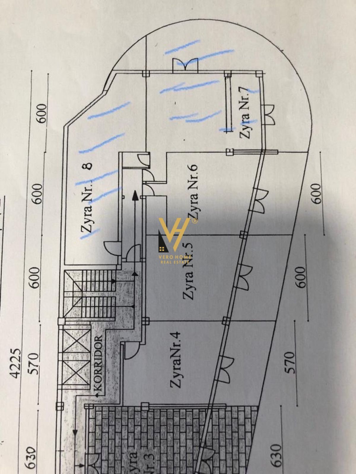 JEPET ZYRE 150M2 ME QERA-KOMUNA E PARISIT 1.200EUR