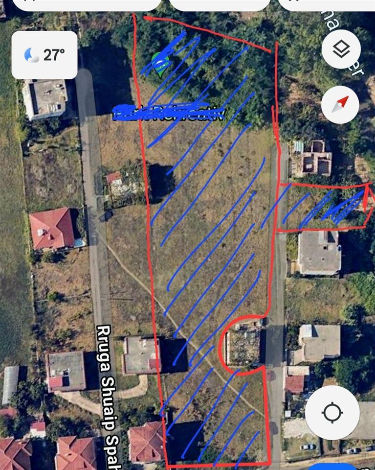 Jepet me qera 5000 m² toke e pershtatshme per parking