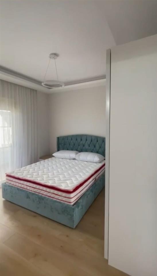 SHITET APARTAMENT 2+1 NE UJE TE FTOHTE (PRANE BAR DONATELO)