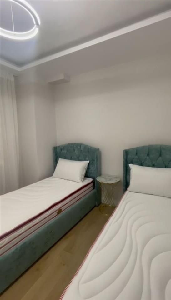 SHITET APARTAMENT 2+1 NE UJE TE FTOHTE (PRANE BAR DONATELO)