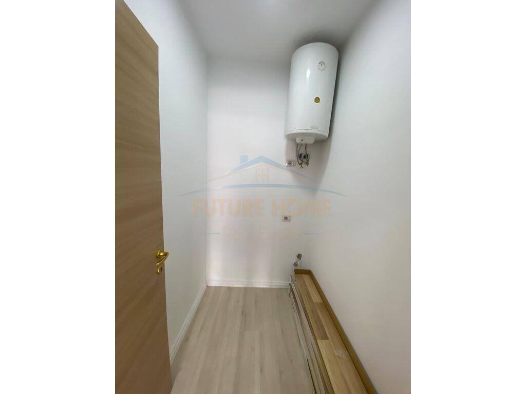 Shitet, Apartament 3+1+2+ Post Parkimi , Don Bosko, Tiranë.