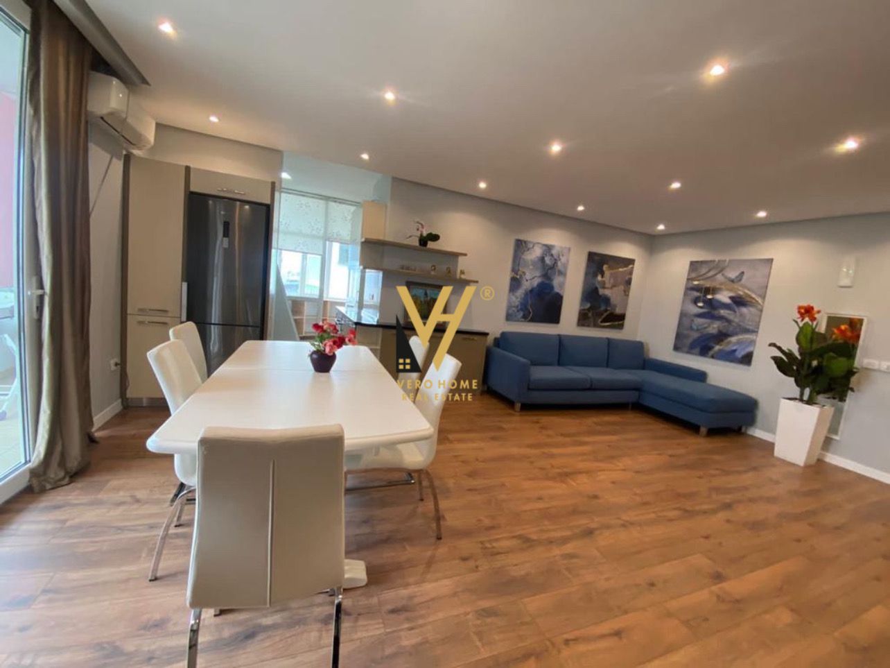 JEPET APARTAMENT 2+1+2 ISH EKSPOZITA SOT 1.100 E