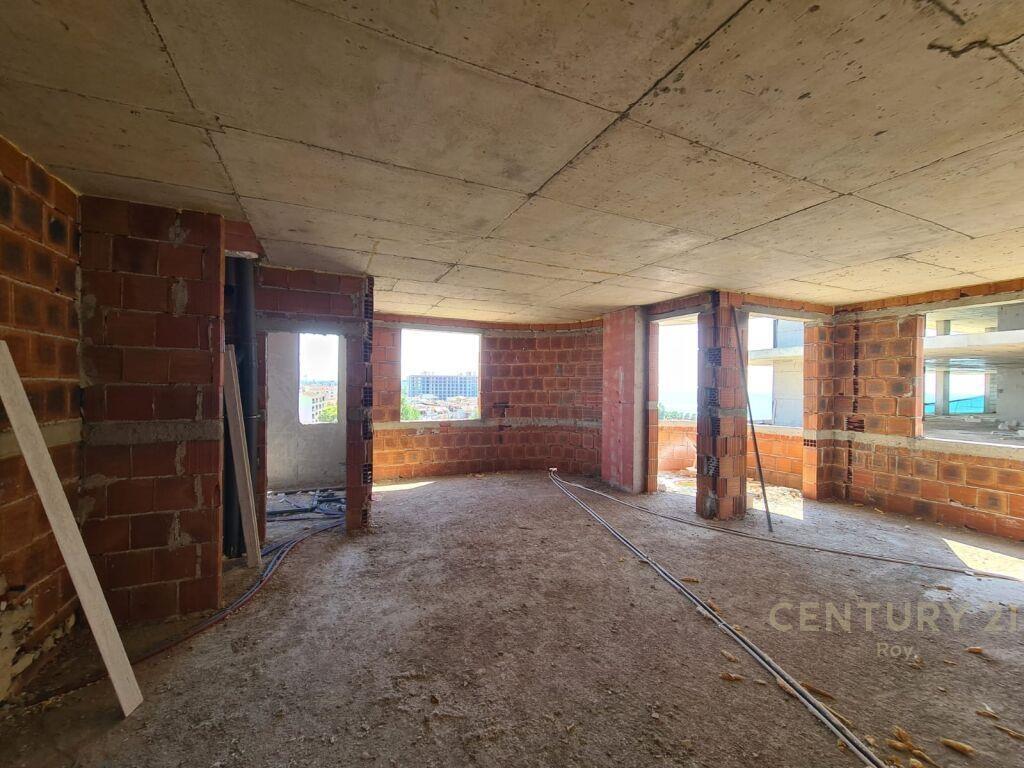 SHITET APARTAMENT 1+1 ME PAMJE DETI GOLEM