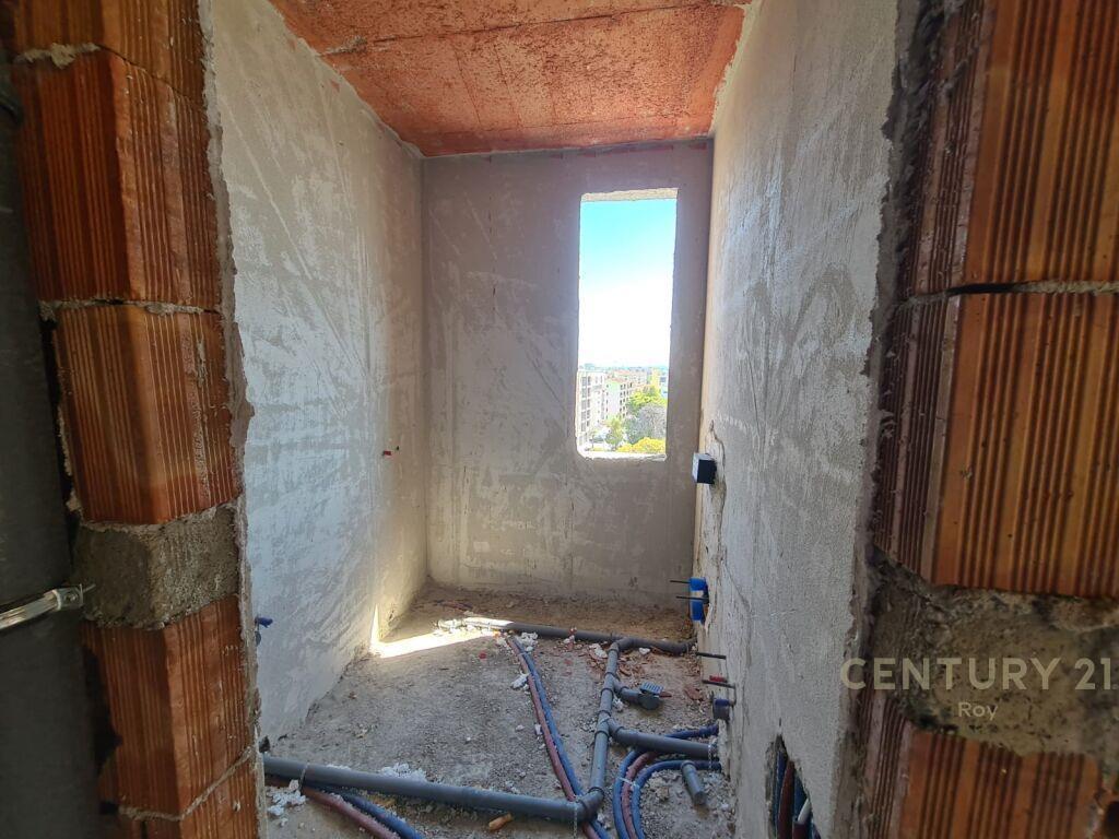 SHITET APARTAMENT 1+1 ME PAMJE DETI GOLEM