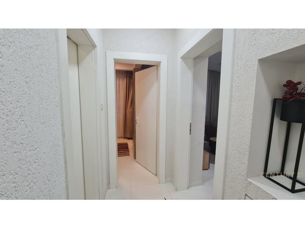 Apartament 1+1 i mobiluar te Pallatet Agimi! IRG98670