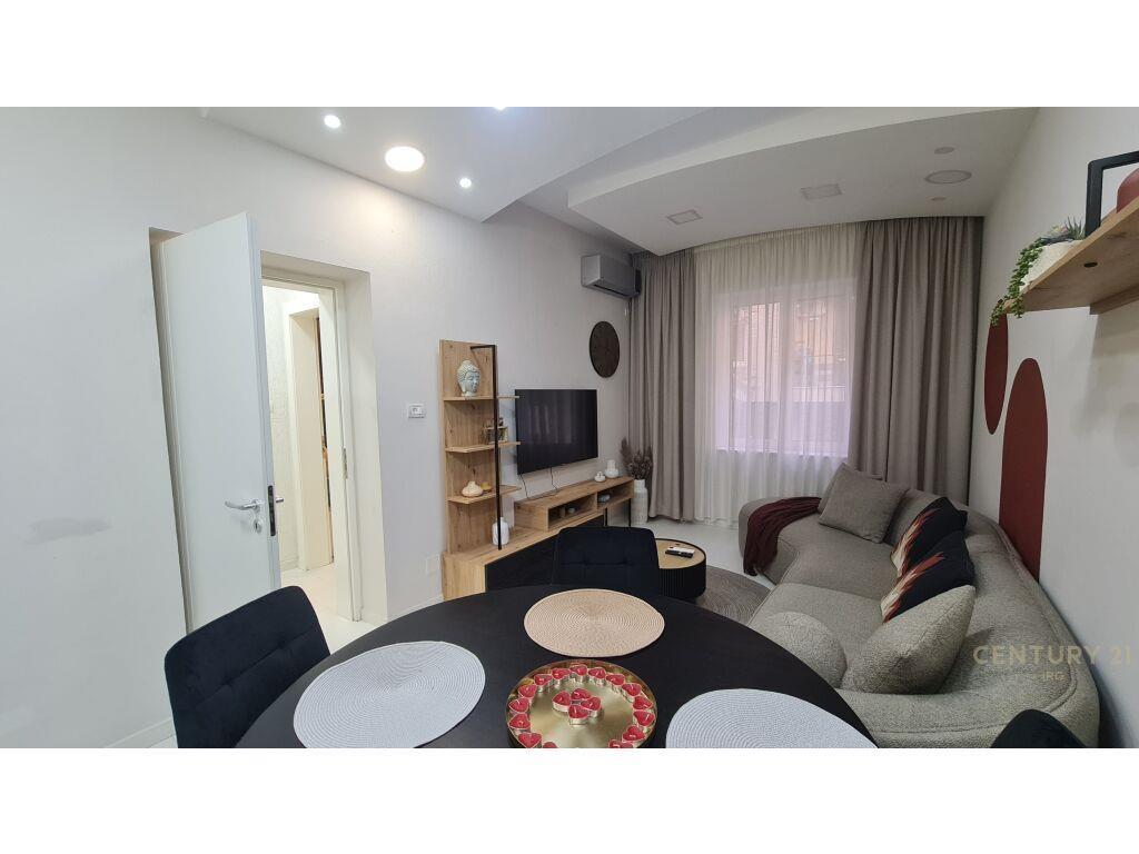 Apartament 1+1 i mobiluar te Pallatet Agimi! IRG98670