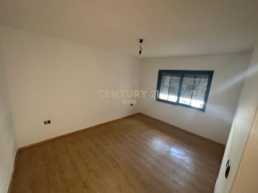 JEPET ME QIRA APARTAMENT 1 + 1 TEK KOMUNA E PARISIT.EL98640