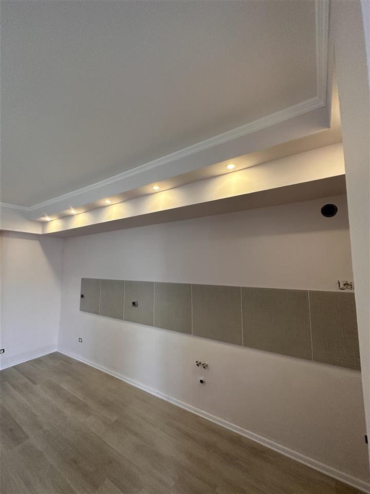 Apartment 2+1+2 tualete / Drejtoria e Policise