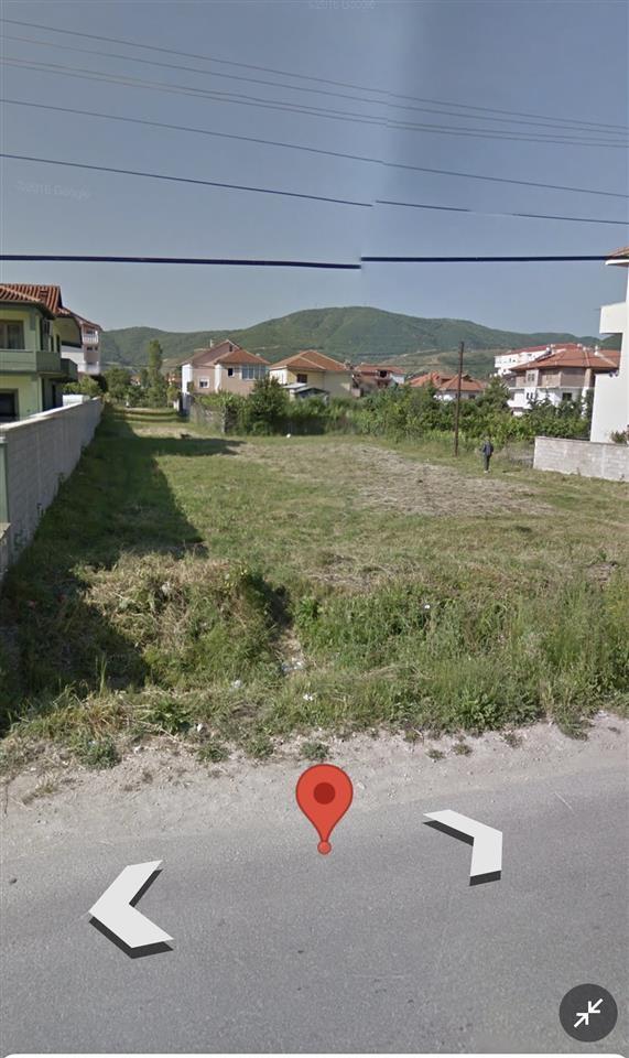 Shitet toke ne Pogradec