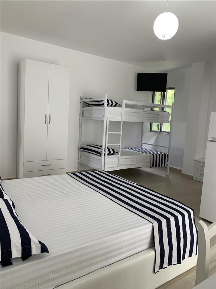 Dhoma plazhi ne Borsh