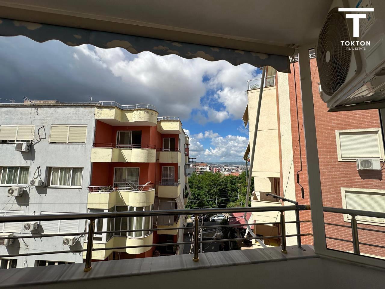 SHITET, APARTAMENT 2+1, FRESKU, TIRANË. TT 1053