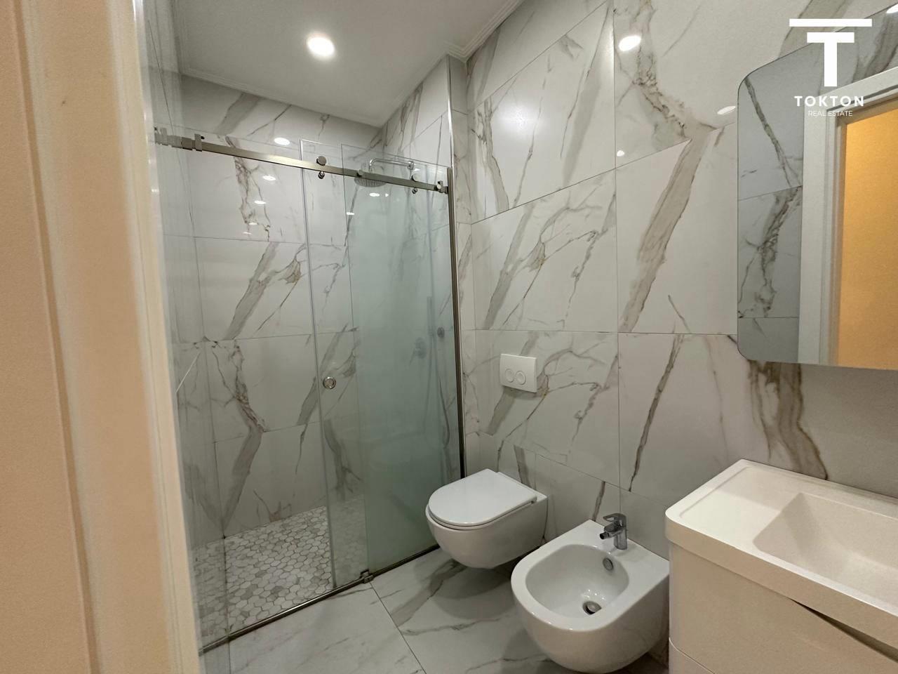 SHITET, APARTAMENT 2+1, FRESKU, TIRANË. TT 1053