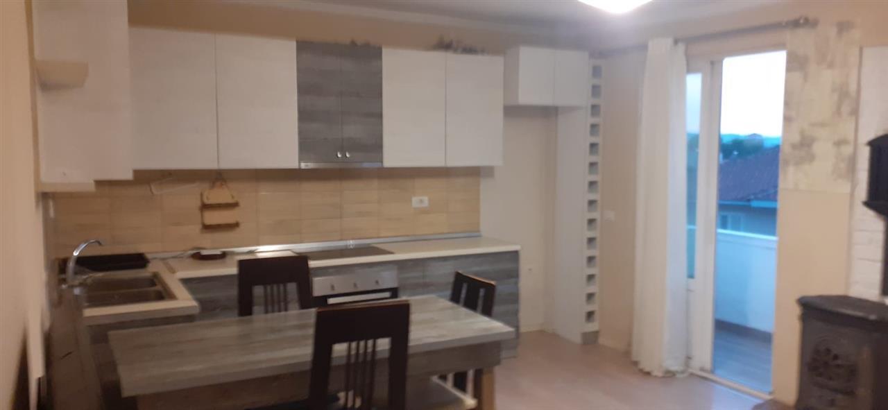 SHITET HYRJA 2+1 LAGJA 15 TETORI KATI – 4 BANIM