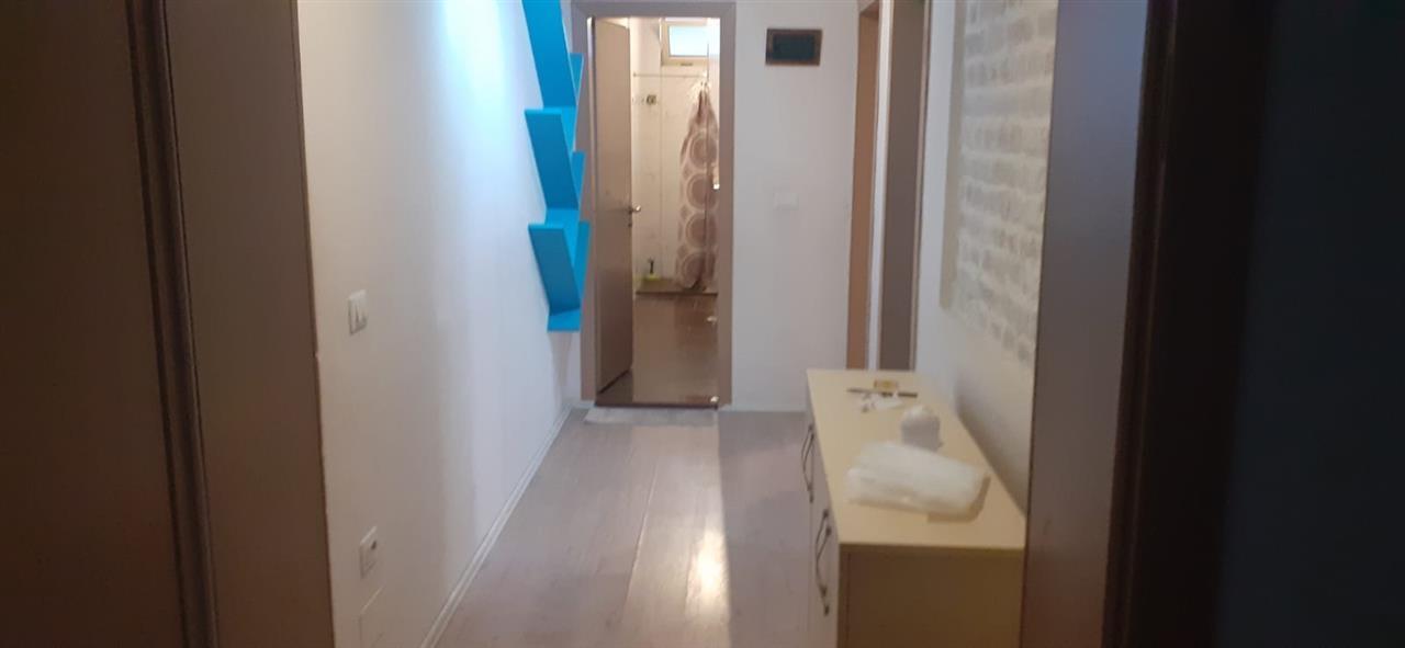 SHITET HYRJA 2+1 LAGJA 15 TETORI KATI – 4 BANIM