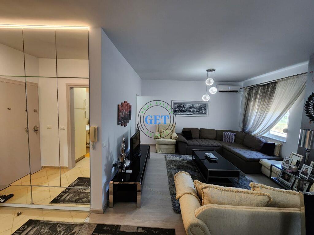 Shiten 2 apartamente, Shkembi i Kavajes, Durres