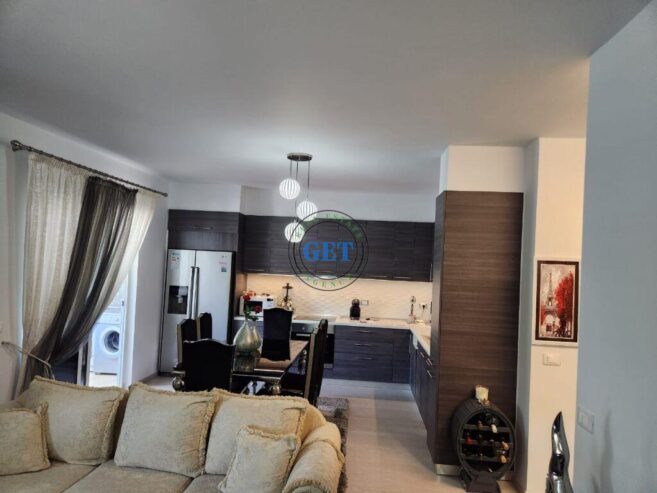 Shiten 2 apartamente, Shkembi i Kavajes, Durres