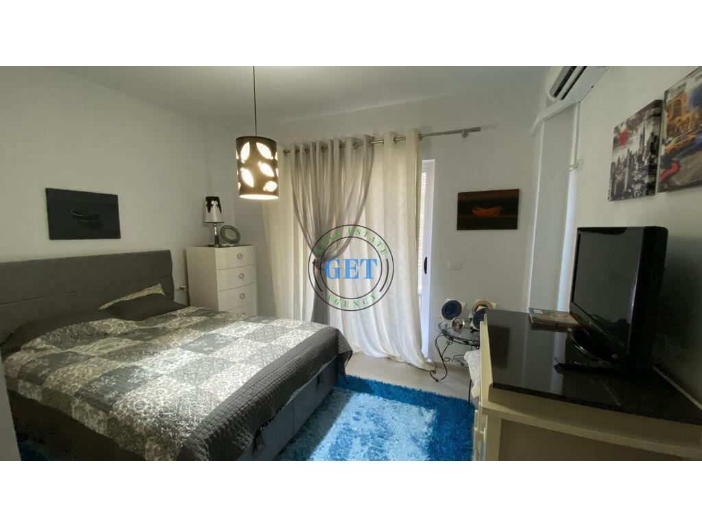 Shiten 2 apartamente, Shkembi i Kavajes, Durres