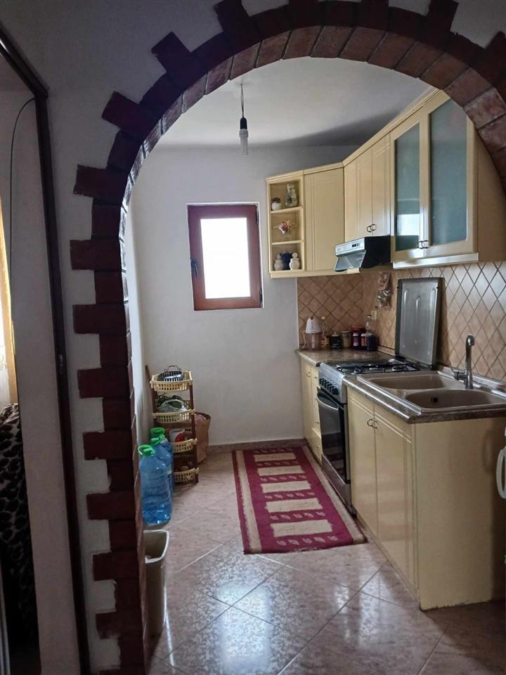 Okazion shitet apartamen ne patos lagja 29 marsi Kati 5st