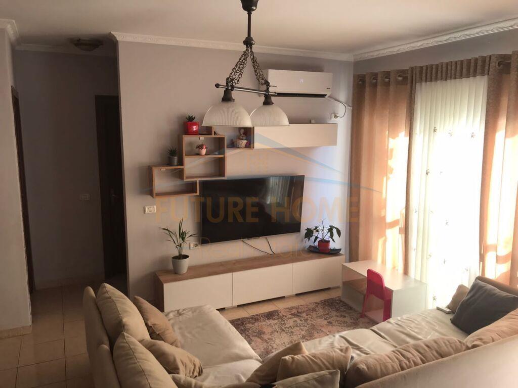 Shitet, Apartament 2+1, Ish Fusha Aviacionit, Tirane.