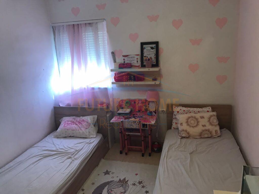 Shitet, Apartament 2+1, Ish Fusha Aviacionit, Tirane.