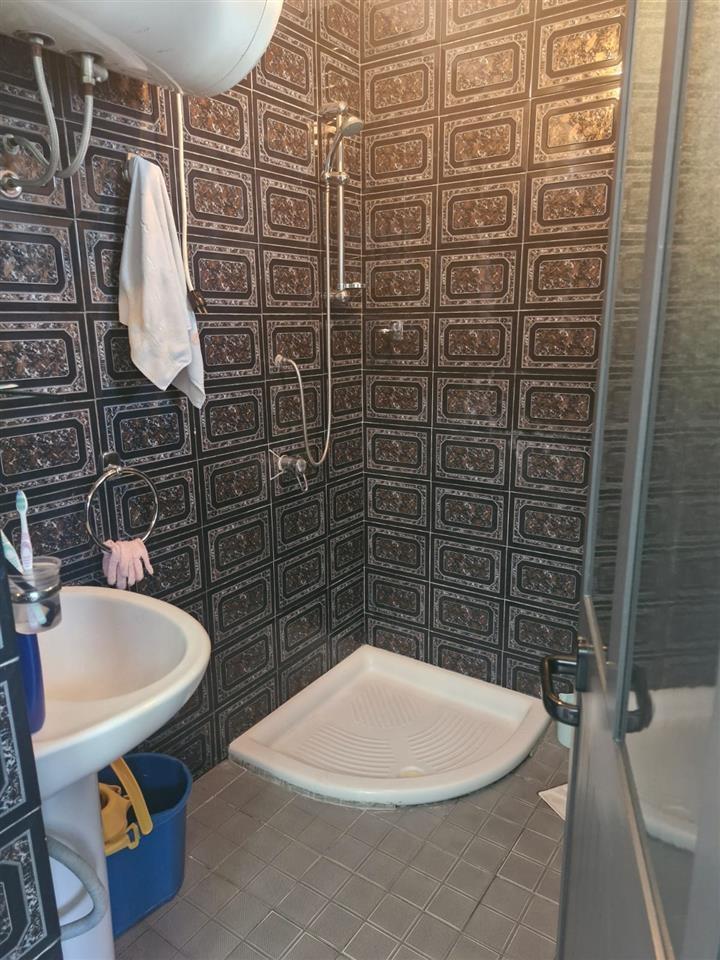 Jepet me qira apartament 1+1 ne Shkozet!