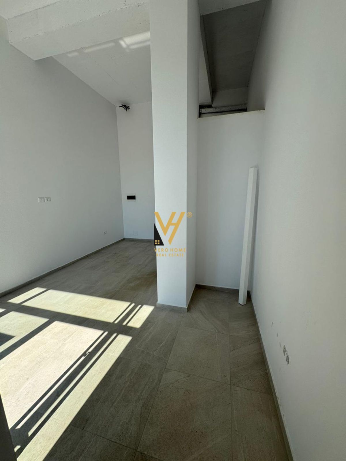 SHITET DYQAN 29 M2 NE SELITE 67.000 EURO