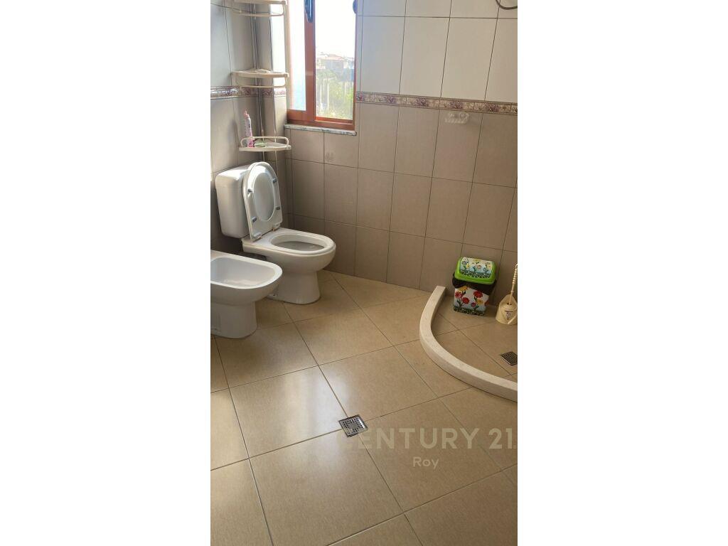 SHITET VILE DY KATESHE NE SPITALLE !