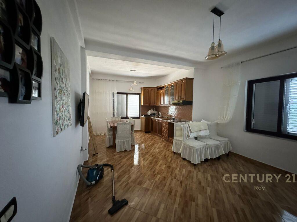 SHITET VILE DY KATESHE NE SPITALLE !