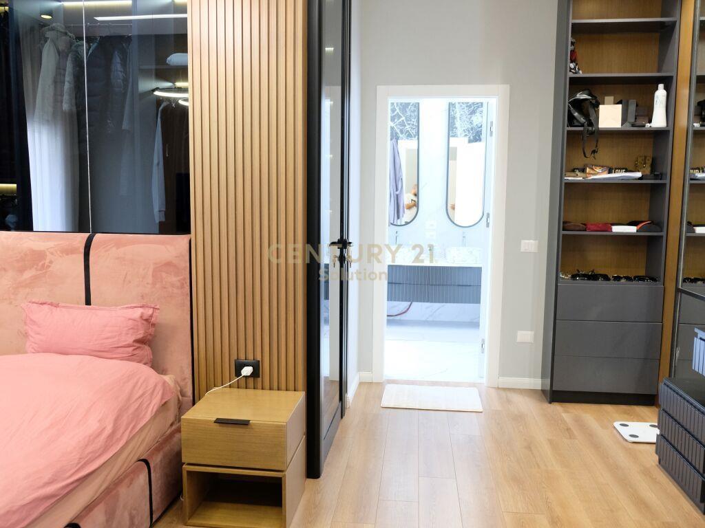 Qira | Apartament 3+1+2+2 Garazhe | Liqeni i Thate 220 m2